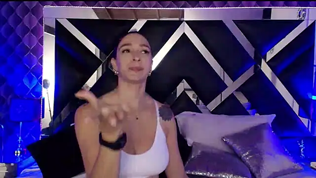 victoriaa_lee_ webcam