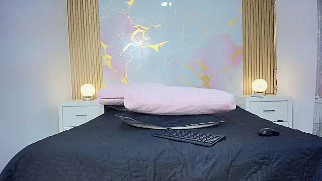 Tiifany_Baker webcam