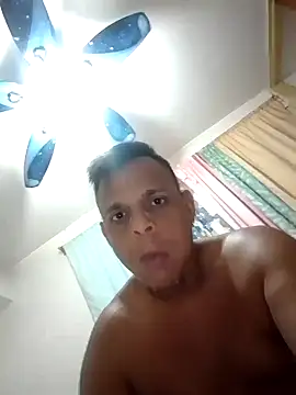 Zeushorny10 webcam