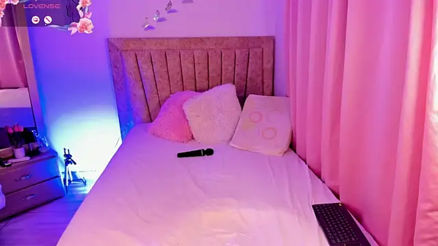 LaurinMonroe webcam