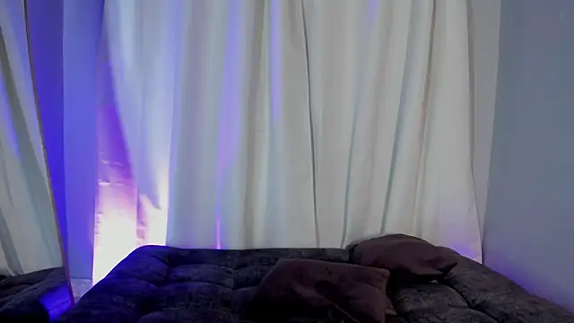 emma__hills webcam