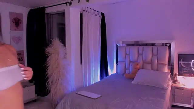 Sussy_Bell01 webcam