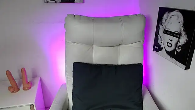 SamanthaRoldaan webcam