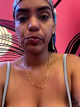 Sara-77 webcam