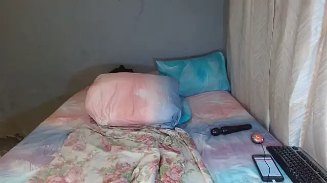 Sexybella-97 webcam