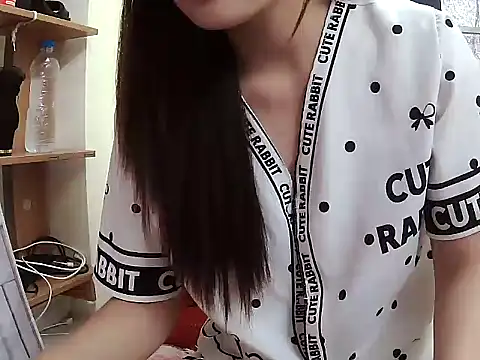 Linda-24 webcam