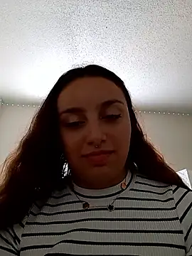 CharmingMaddie webcam