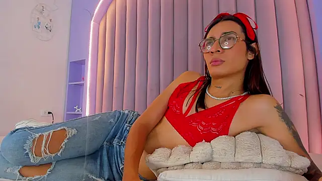 LauraaGomezz__ webcam