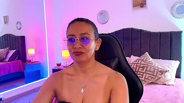 tina_moon2 webcam