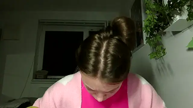 WonderAngela webcam