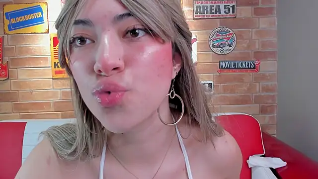miss_cassandra - Miss_cassandra's free webcam