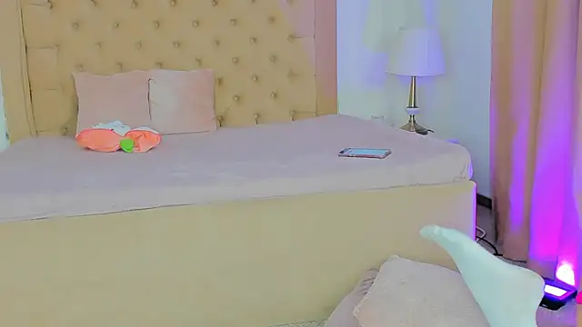 AriaPitts webcam