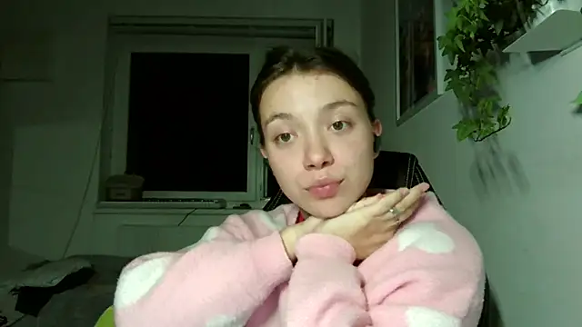 WonderAngela webcam
