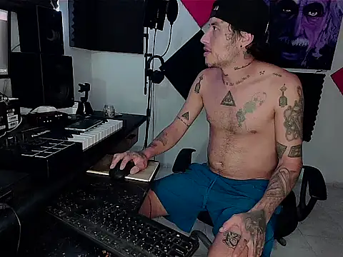 patrik_tattoo_ webcam
