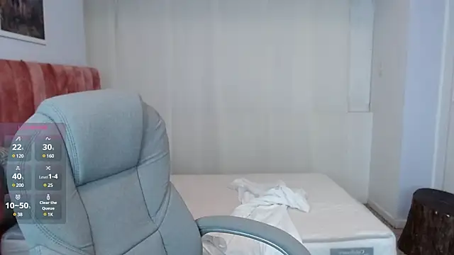 miaarodriguez1_ webcam