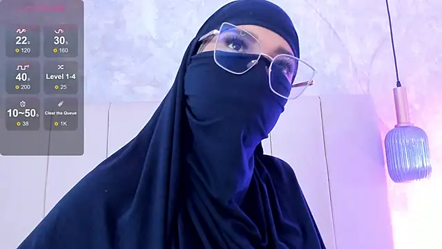 naishaa_ webcam