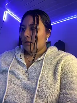 Nicky-222 webcam