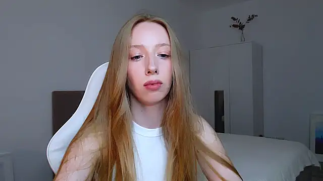 Luna_insniity webcam