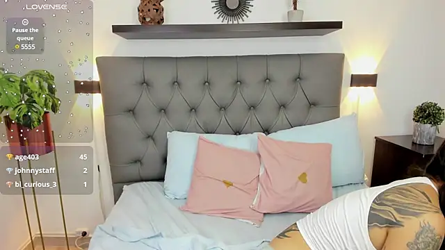 ahinoa_79 webcam