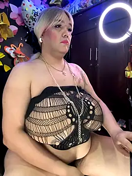 DirtyKhloy webcam