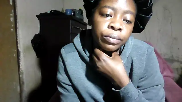 sexyhotchic93 webcam