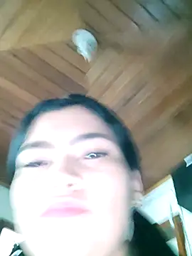 LunaaRosse webcam