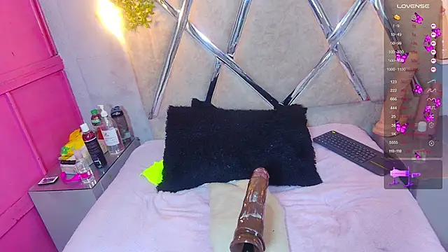 online webcam show Alejandra Martins