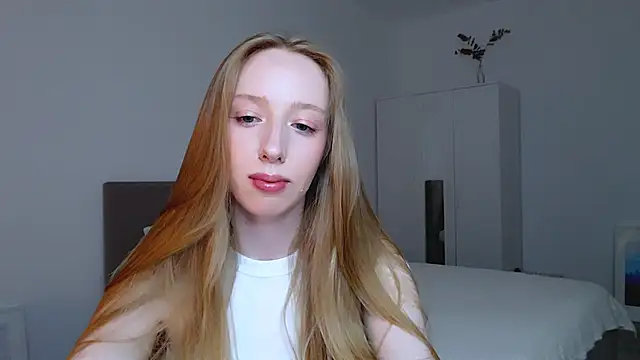 Luna_insniity webcam