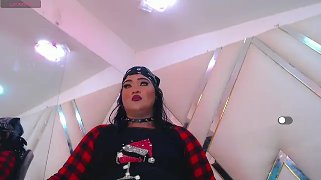 MayiHott webcam