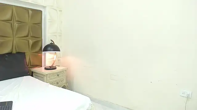 AlanaBale webcam