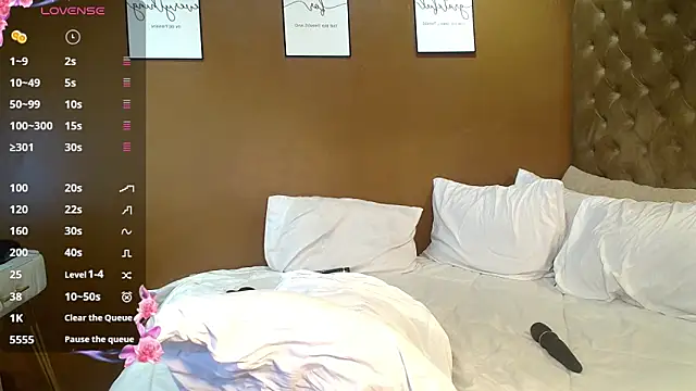 LUUVRRI_21 webcam