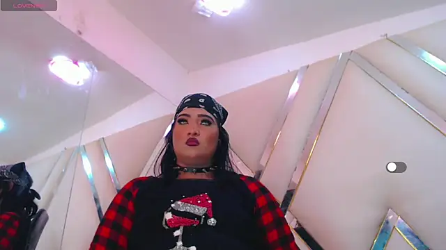 MayiHott webcam
