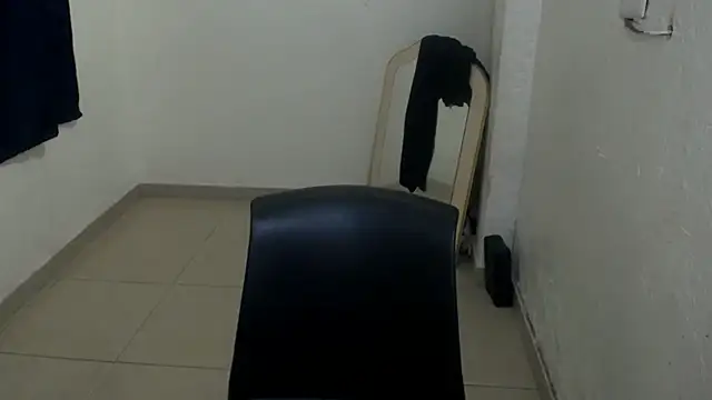 shopyymessyy webcam