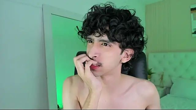 Alezzandro_ webcam