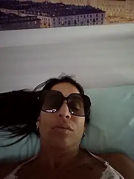 sexy7883 webcam