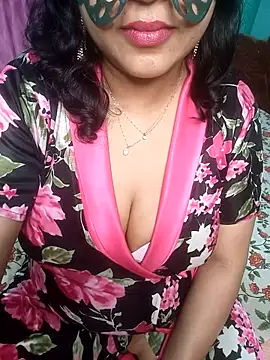 Laaly_Sona webcam