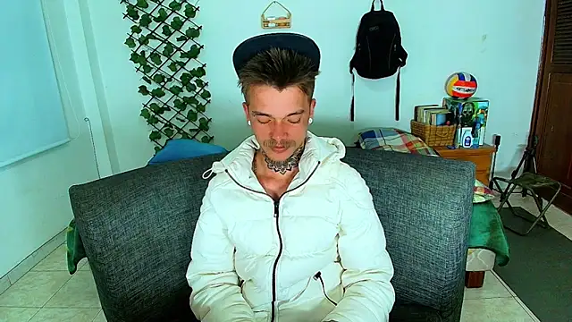 Gold_Loyal77 webcam