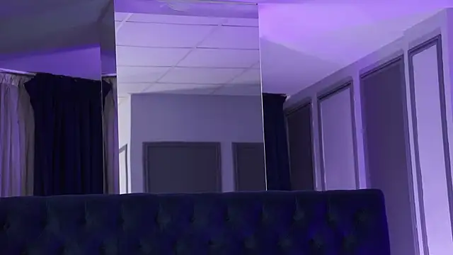 LalaRoze webcam