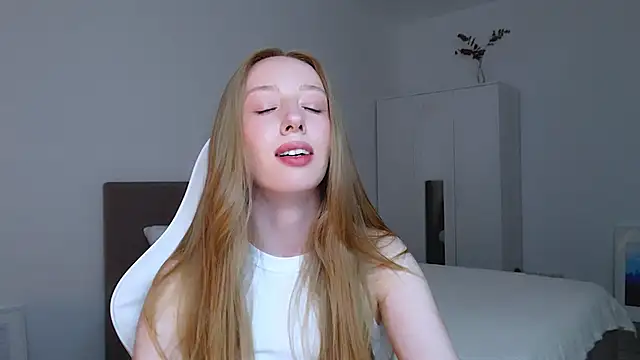 Luna_insniity webcam