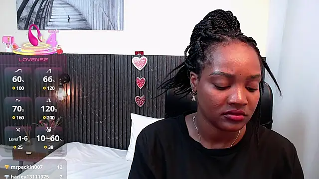 chanel_brunette webcam
