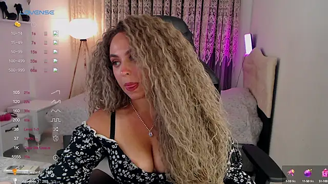 _Just_a_queen_3 webcam