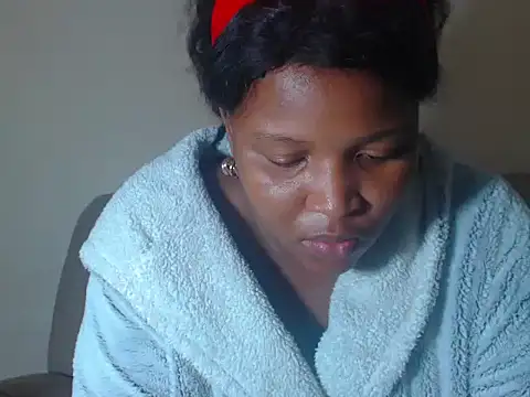 Juicyass31 webcam