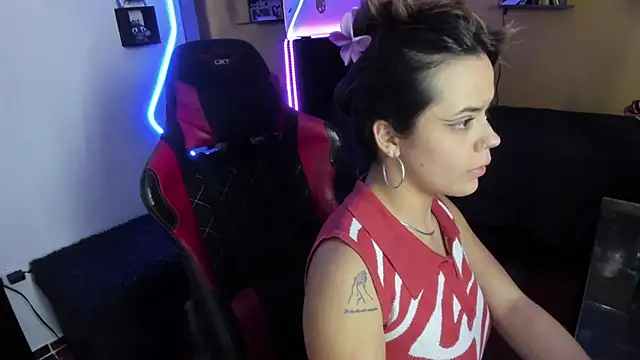 AlexaRivers webcam