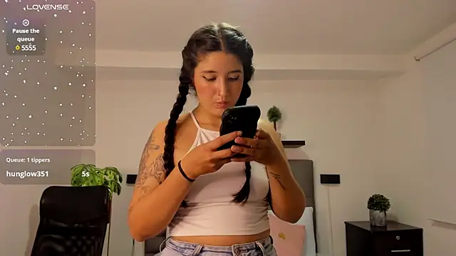 ahinoa_79 webcam