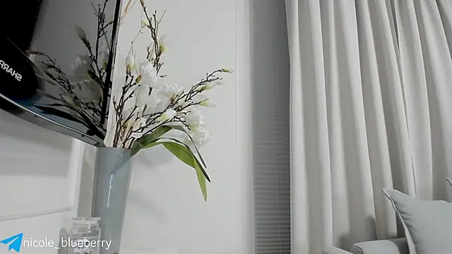 nicole_blueberry webcam