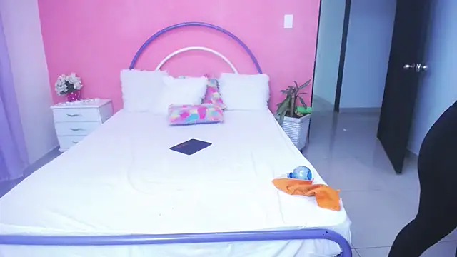 noalucia webcam
