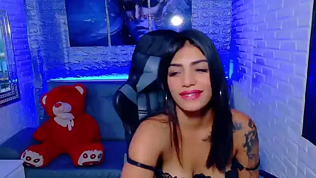Casandra_Wolf webcam