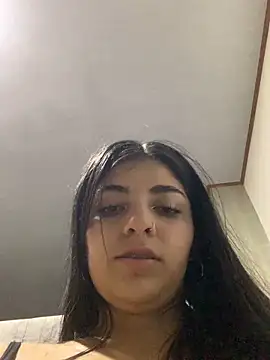 Isaa-Sweet webcam