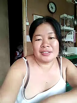 Lovelywoman43 webcam