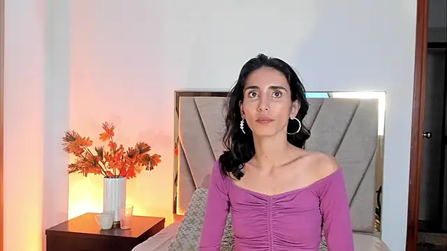 Nina_Cavaali webcam